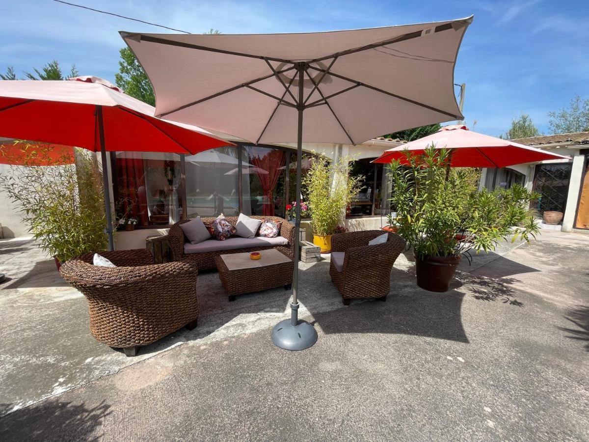 オルゴン Mas De La Butte Blanche Bed & Breakfast エクステリア 写真