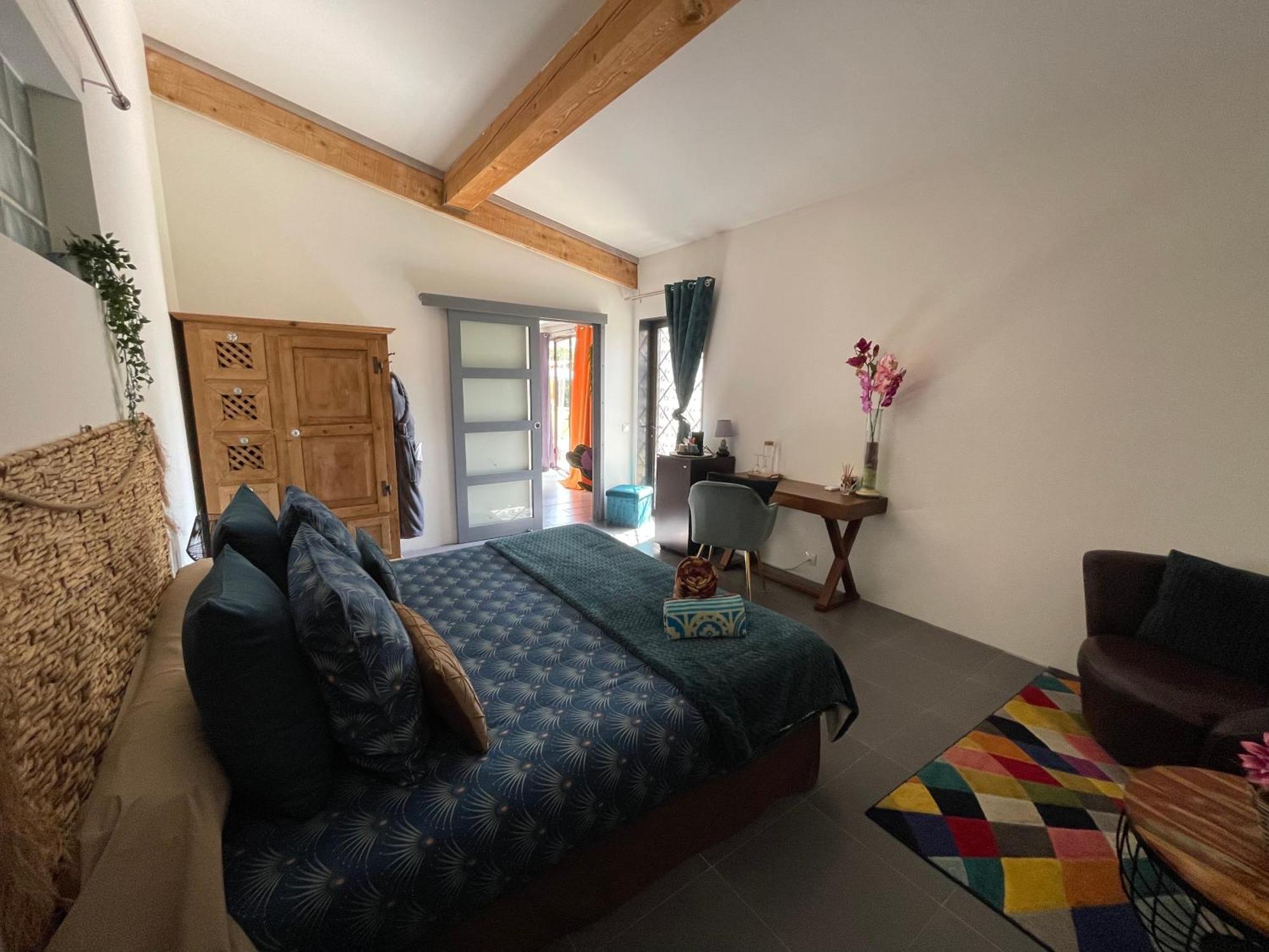 オルゴン Mas De La Butte Blanche Bed & Breakfast エクステリア 写真