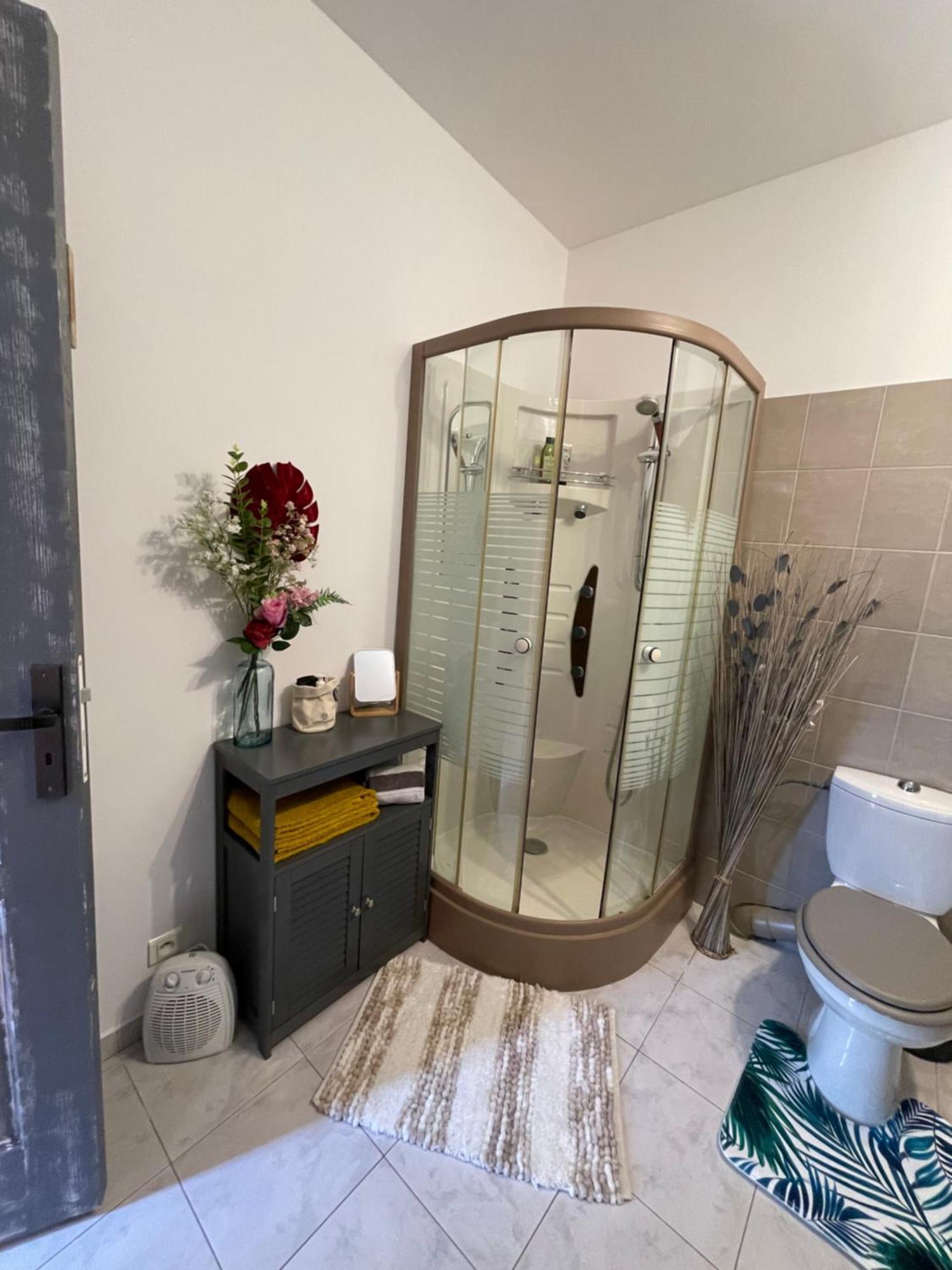 オルゴン Mas De La Butte Blanche Bed & Breakfast エクステリア 写真